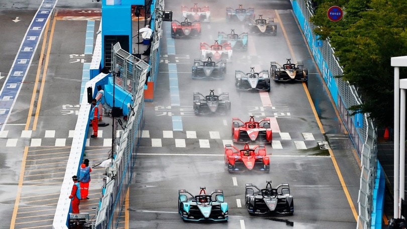 ePrix Seoul gara1 avvicina Vandoorne al titolo, Evans resiste