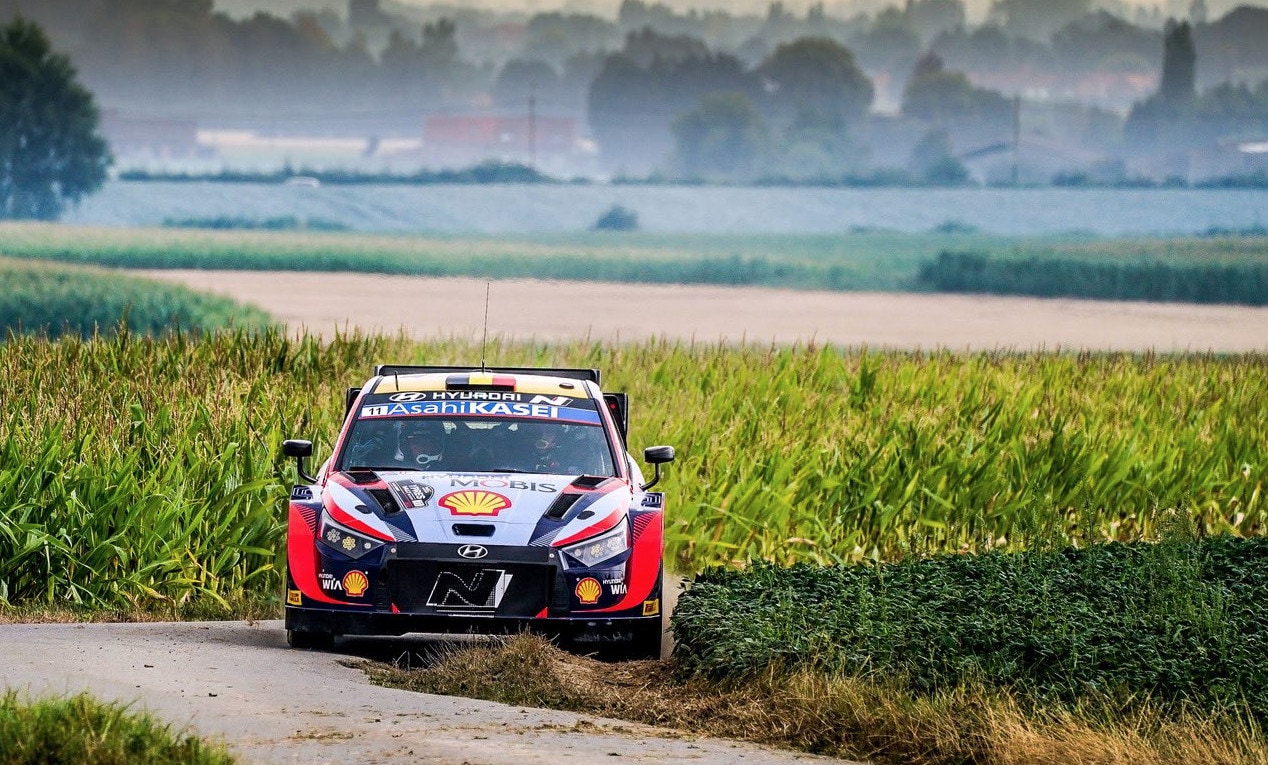 WRC, Rally di Ypres: out Rovanpera, Neuville è il leader