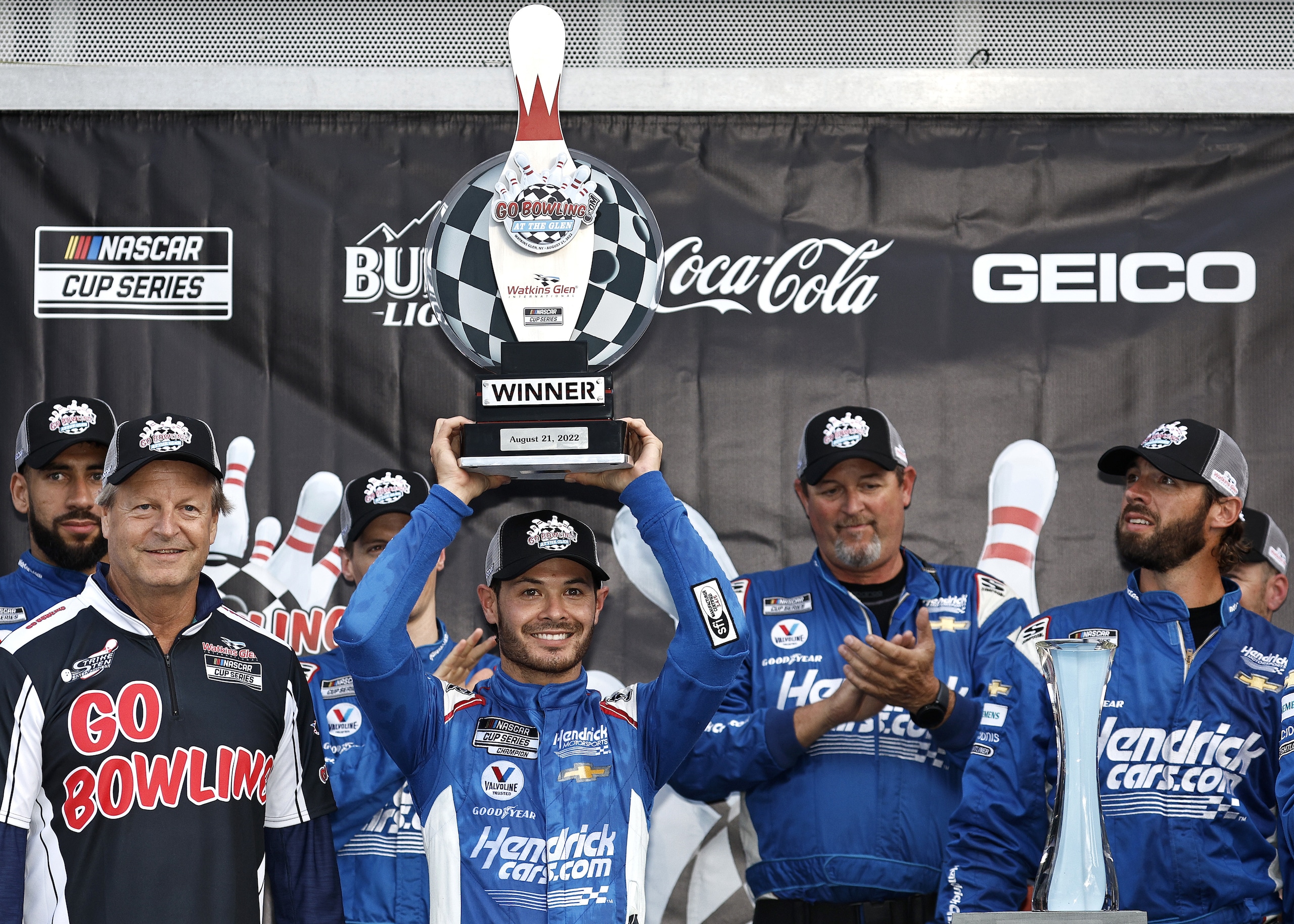 Nascar: Larson al top, Raikkonen KO a Watkins Glen