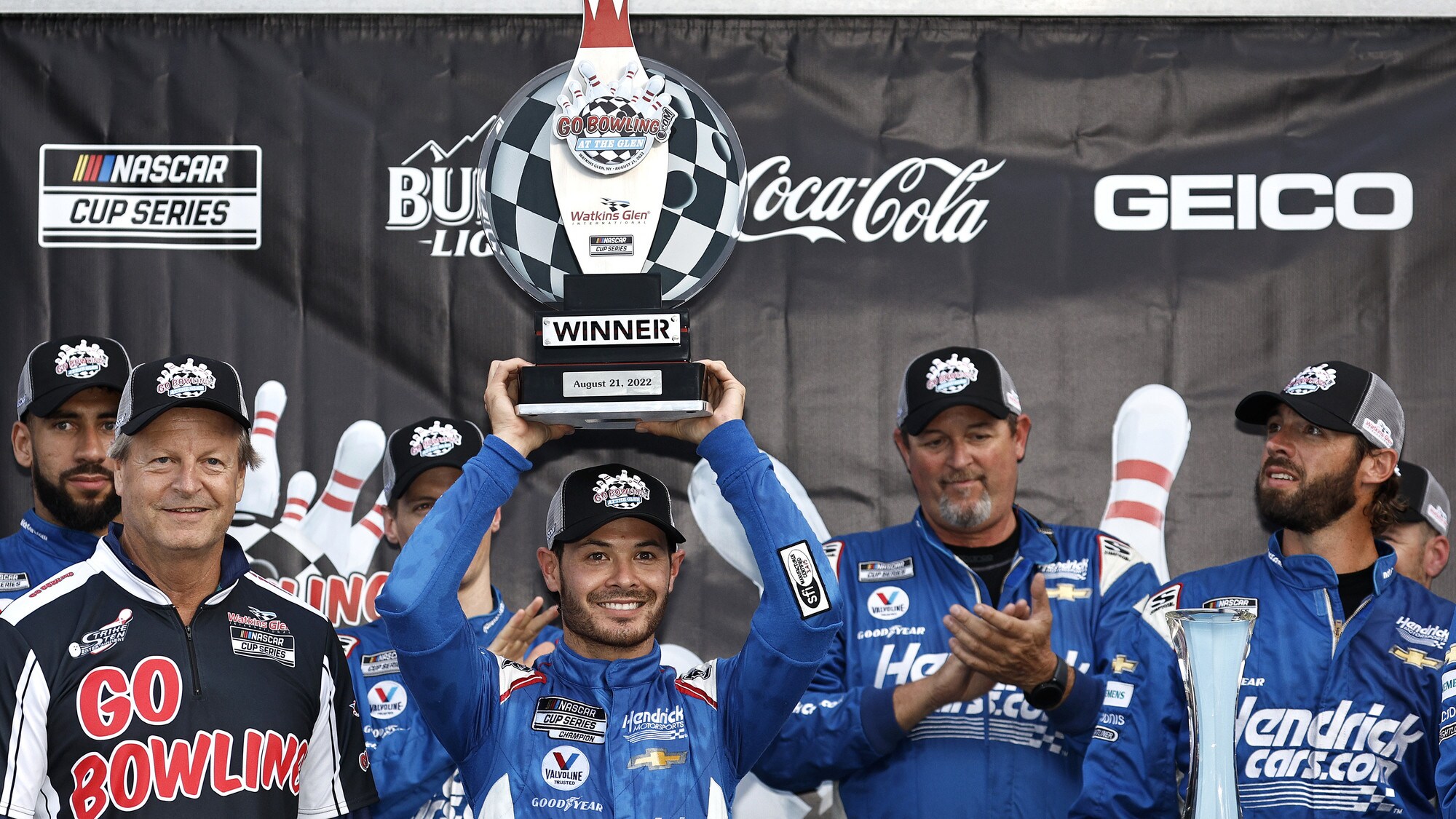 Nascar: Larson al top, Raikkonen KO a Watkins Glen
