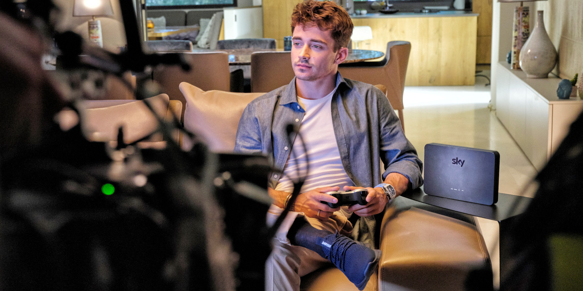 Charles Leclerc è il nuovo volto di Sky WiFi