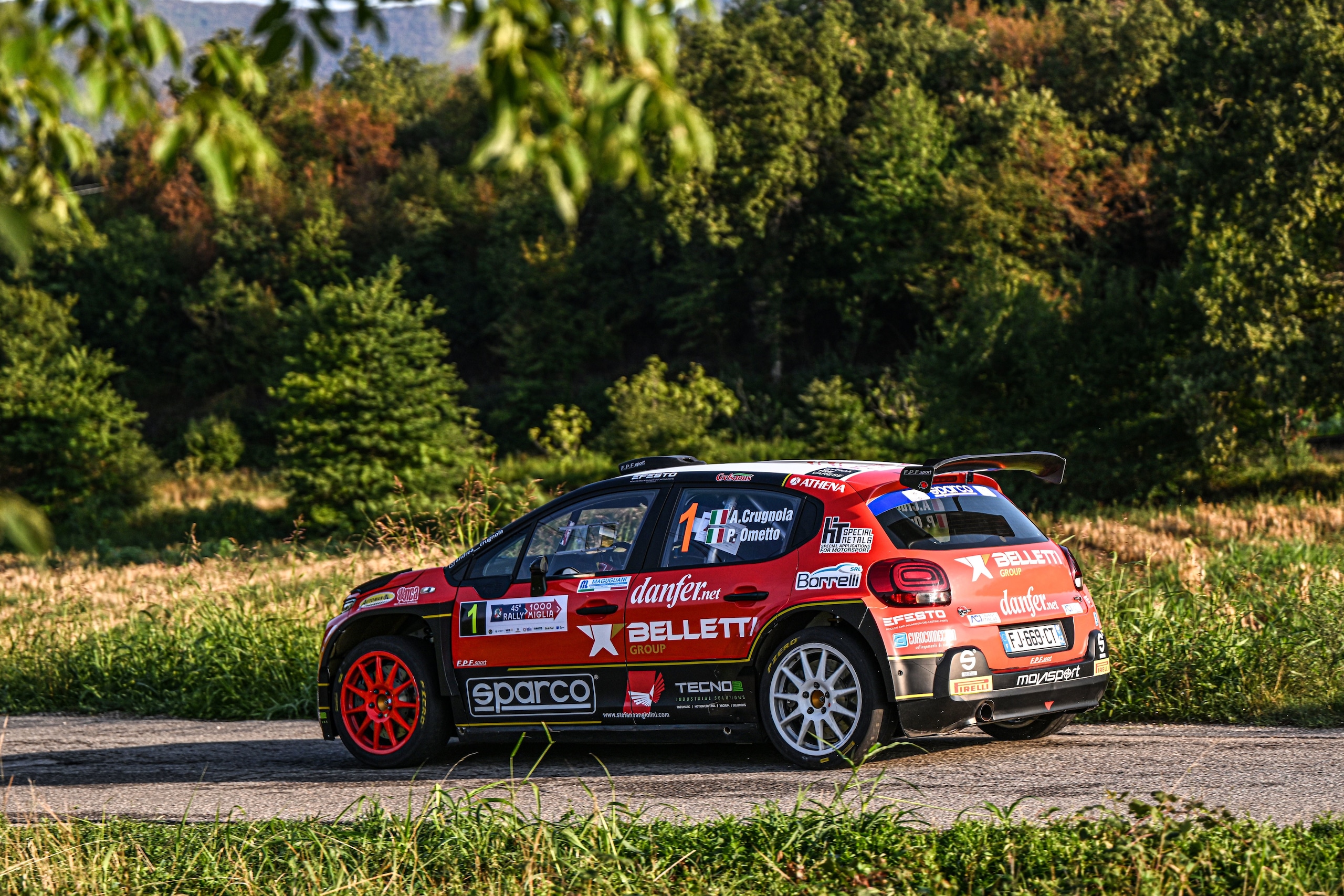 Crugnola primo leader al 1000 Miglia