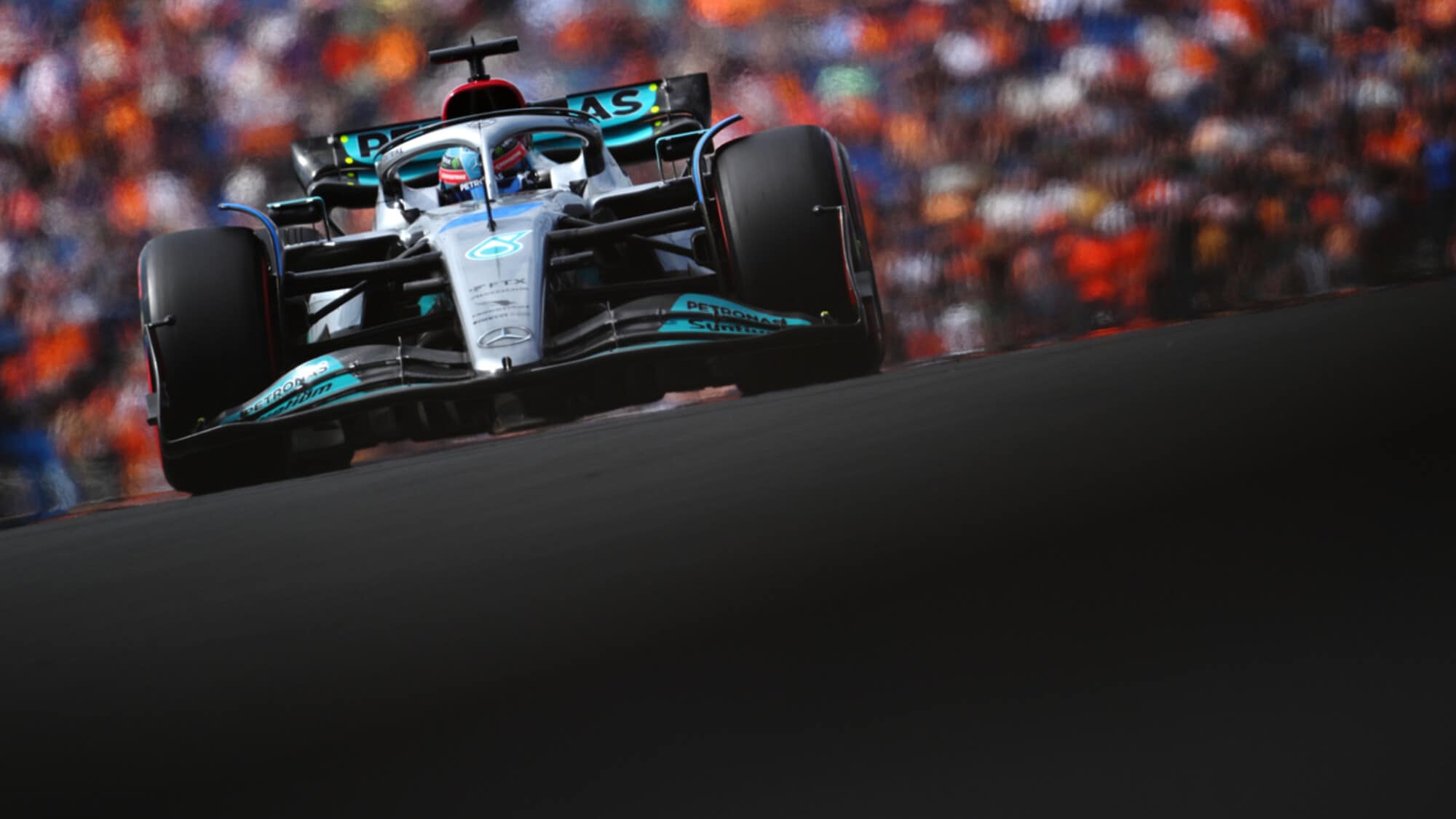 GP Olanda, FP1: Mercedes al comando, Verstappen ko