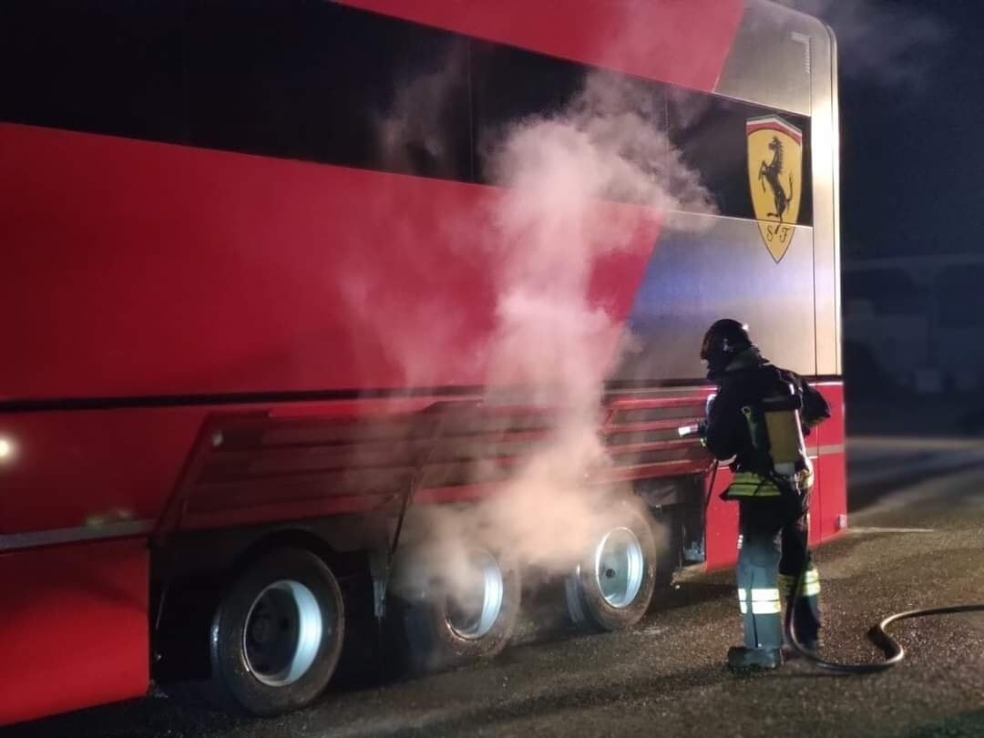Ferrari, principio di incendio su uno dei Tir diretti a Monza