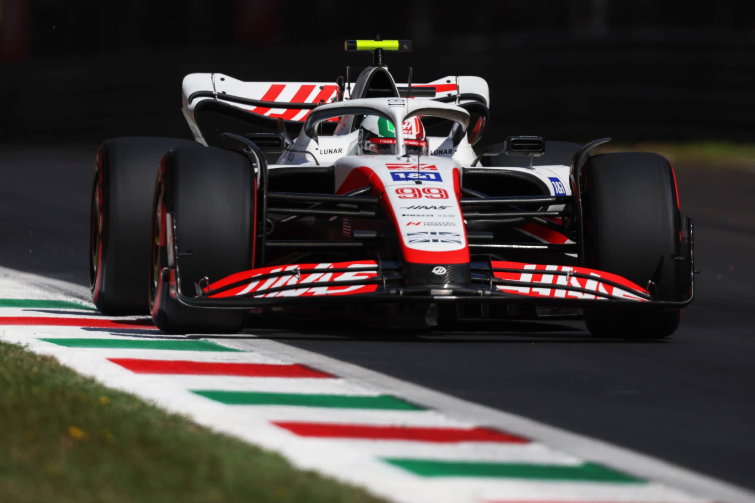 Giovinazzi, le prove libere a Monza con la Haas