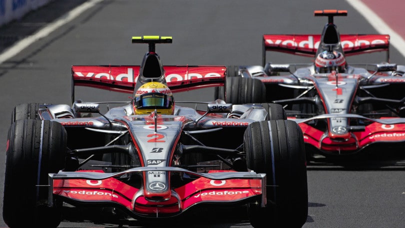 Rivelazione shock su Alonso: “Pagava i meccanici per battere Hamilton”