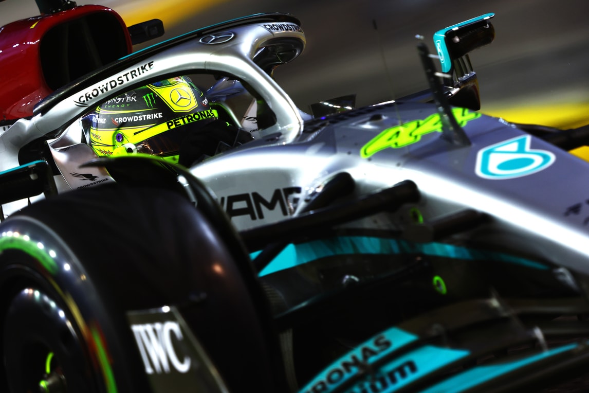 Hamilton: "Peccato perdere la pole per così poco, ma in gara lotteremo"