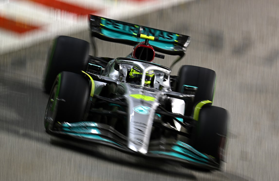 Hamilton: "Oggi Mercedes difficile da guidare, ho fatto del mio meglio"