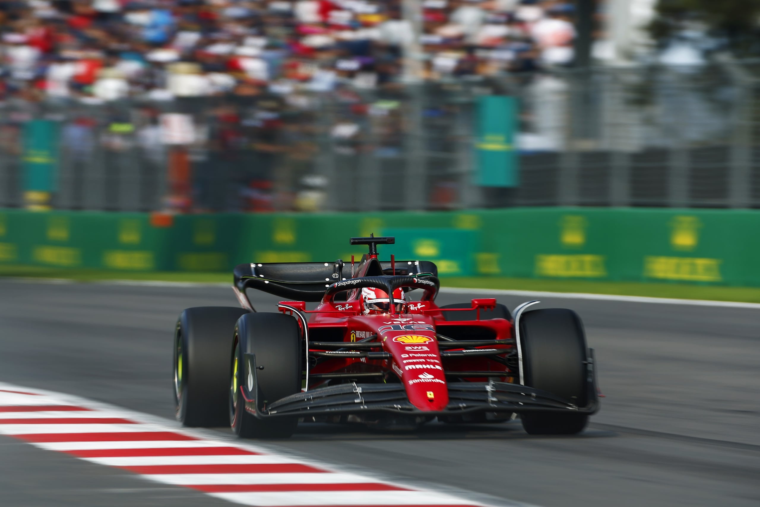GP Messico: Leclerc contro le barriere nelle libere 2