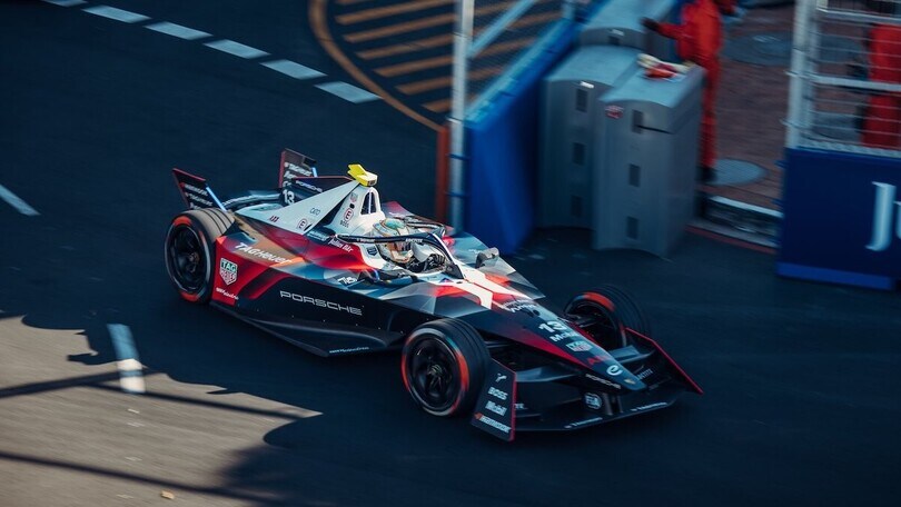 ePrix Città del Capo, da Costa firma la prima con Porsche