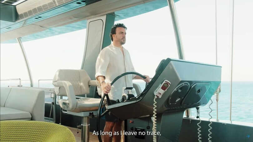 Alonso a bordo del super yacht elettrico Sunreef