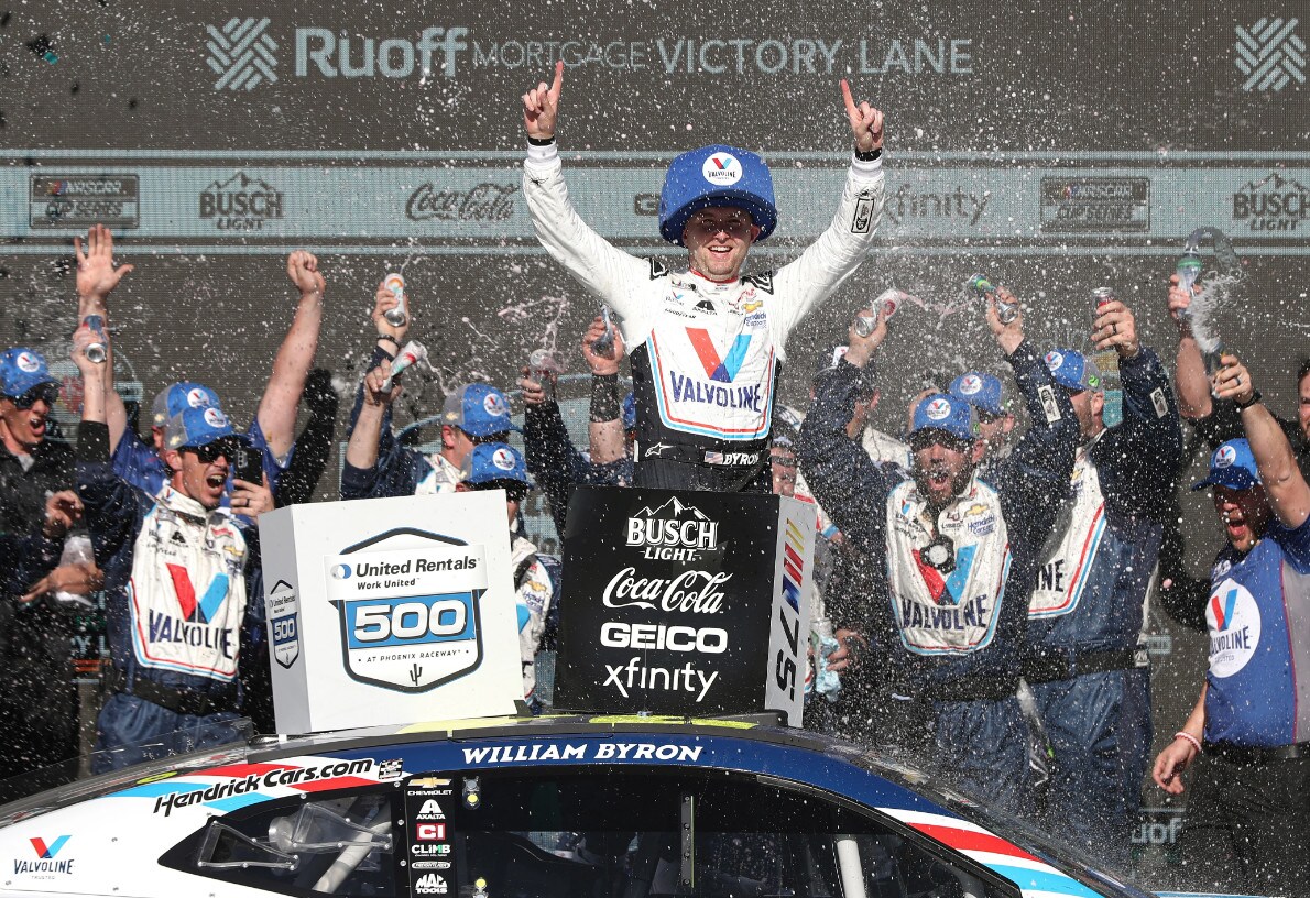 Nascar: Byron vince ancora con un gran finale