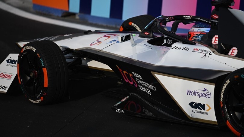 ePrix di San Paolo: Jaguar monopolizza il podio, super Evans nel finale