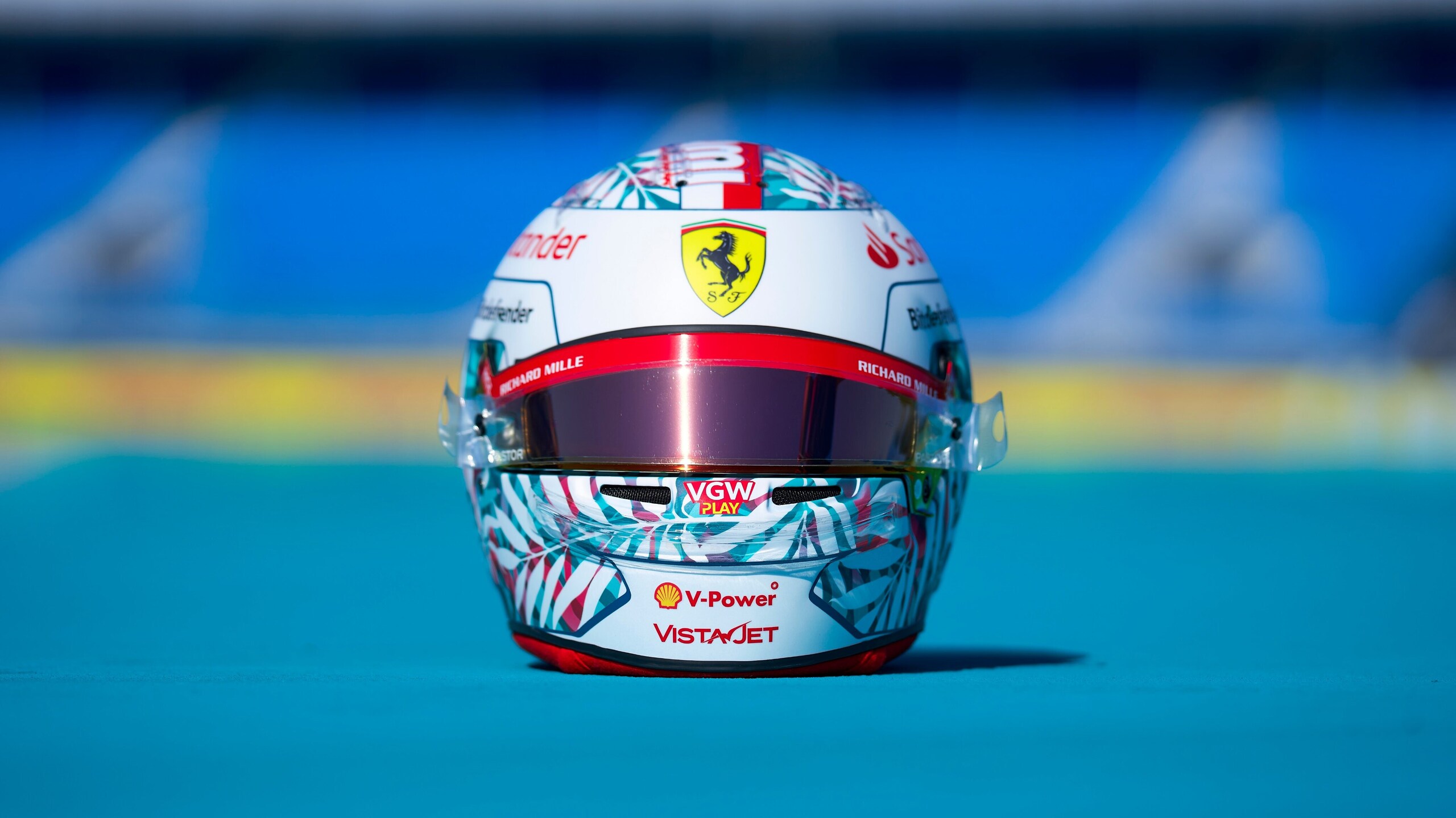 GP Miami, i caschi speciali dei piloti F1 per la gara in Florida