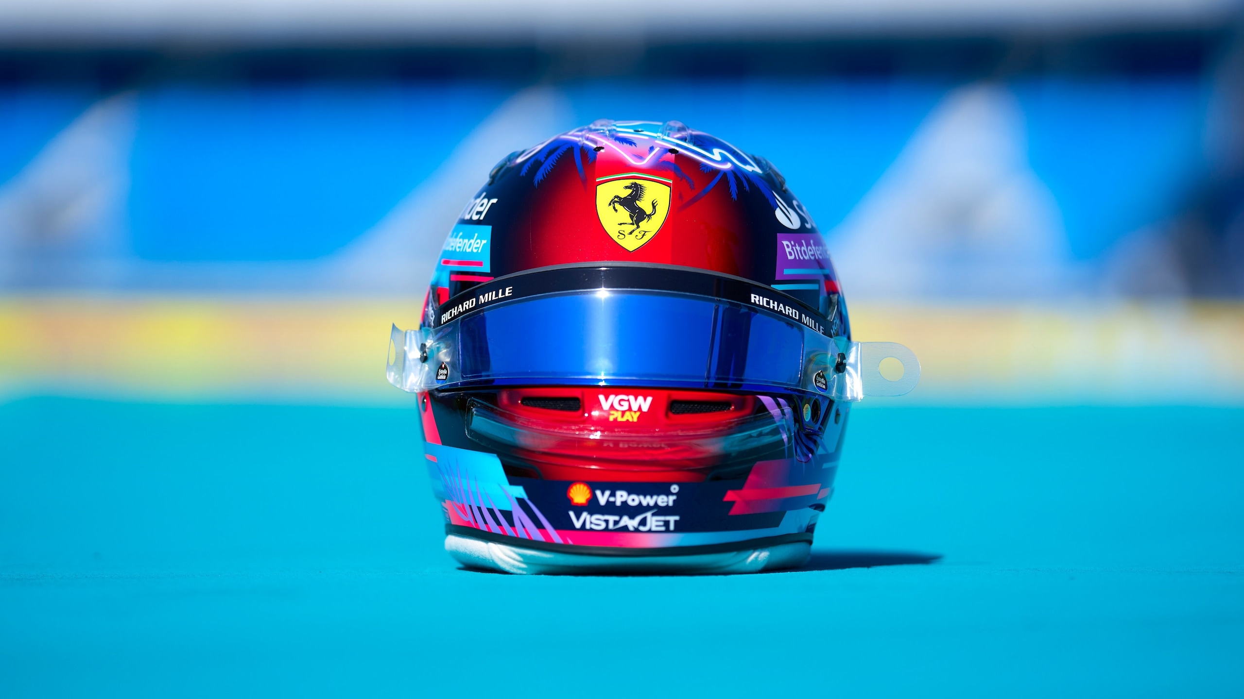 GP Miami, i caschi speciali dei piloti F1 per la gara in Florida