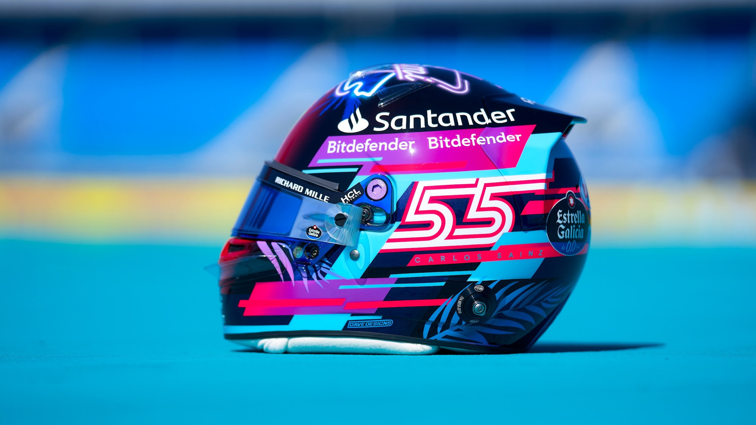 GP Miami, i caschi speciali dei piloti F1 per la gara in Florida