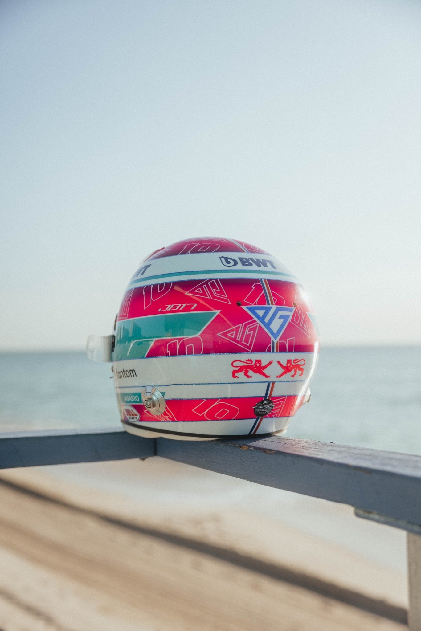 GP Miami, i caschi speciali dei piloti F1 per la gara in Florida