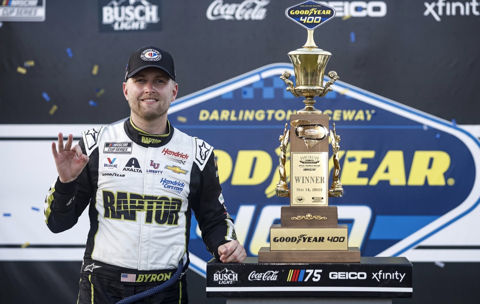 Nascar: contatto Chastain-Larson, a Darlington vince Byron