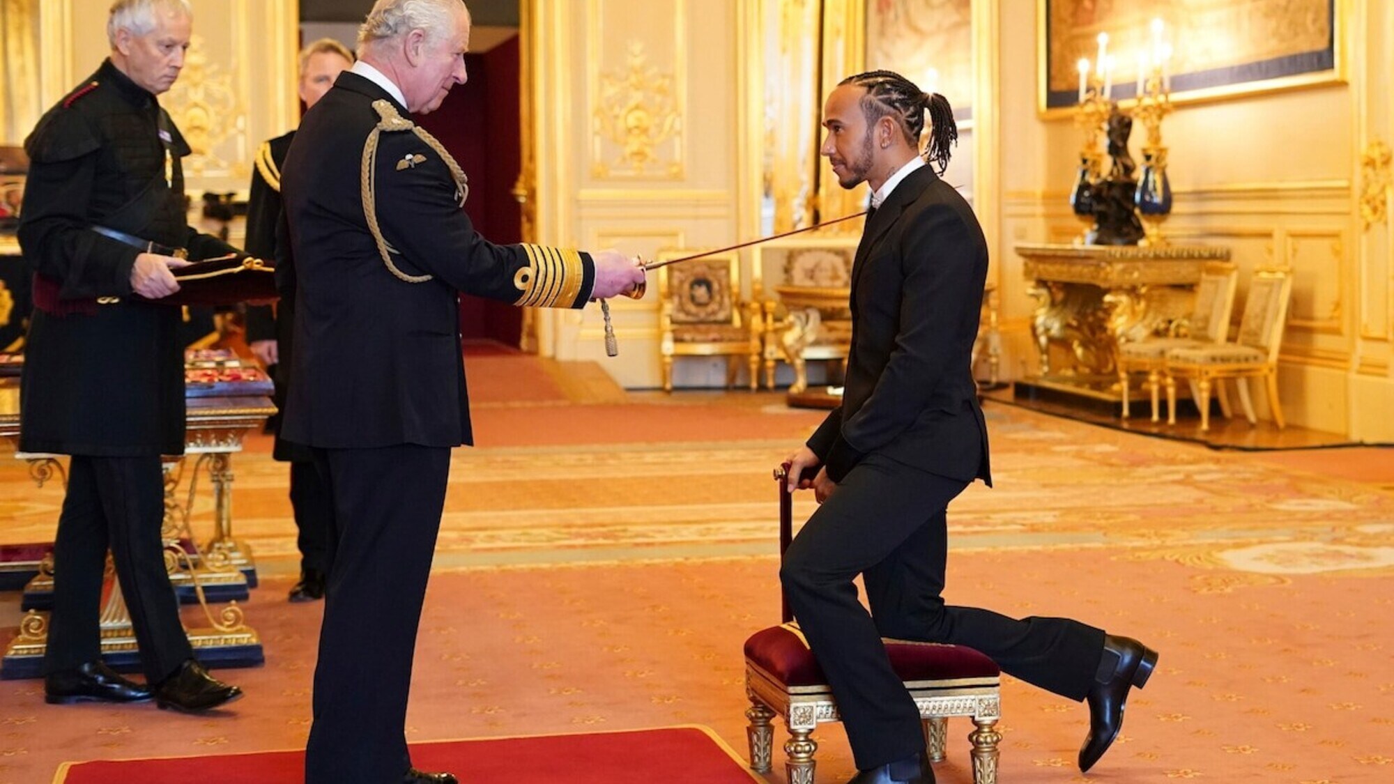 Carlo III, sovrano regalmente racing