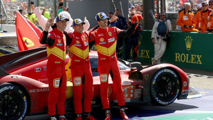 Ferrari, parata a Maranello per festeggiare la Le Mans