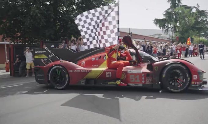 Ferrari, 499P in parata a Maranello per festeggiare la Le Mans