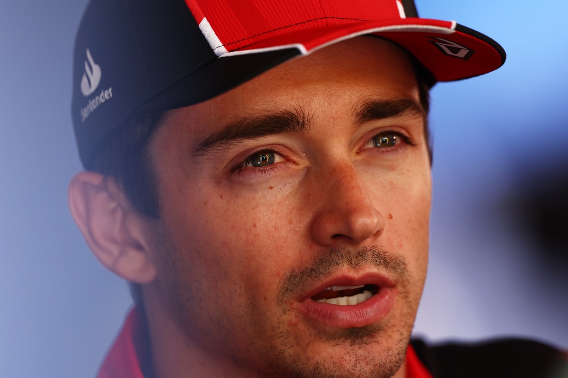 Leclerc: "Non ci sono scuse, così perdo confidenza e non c'è passo"