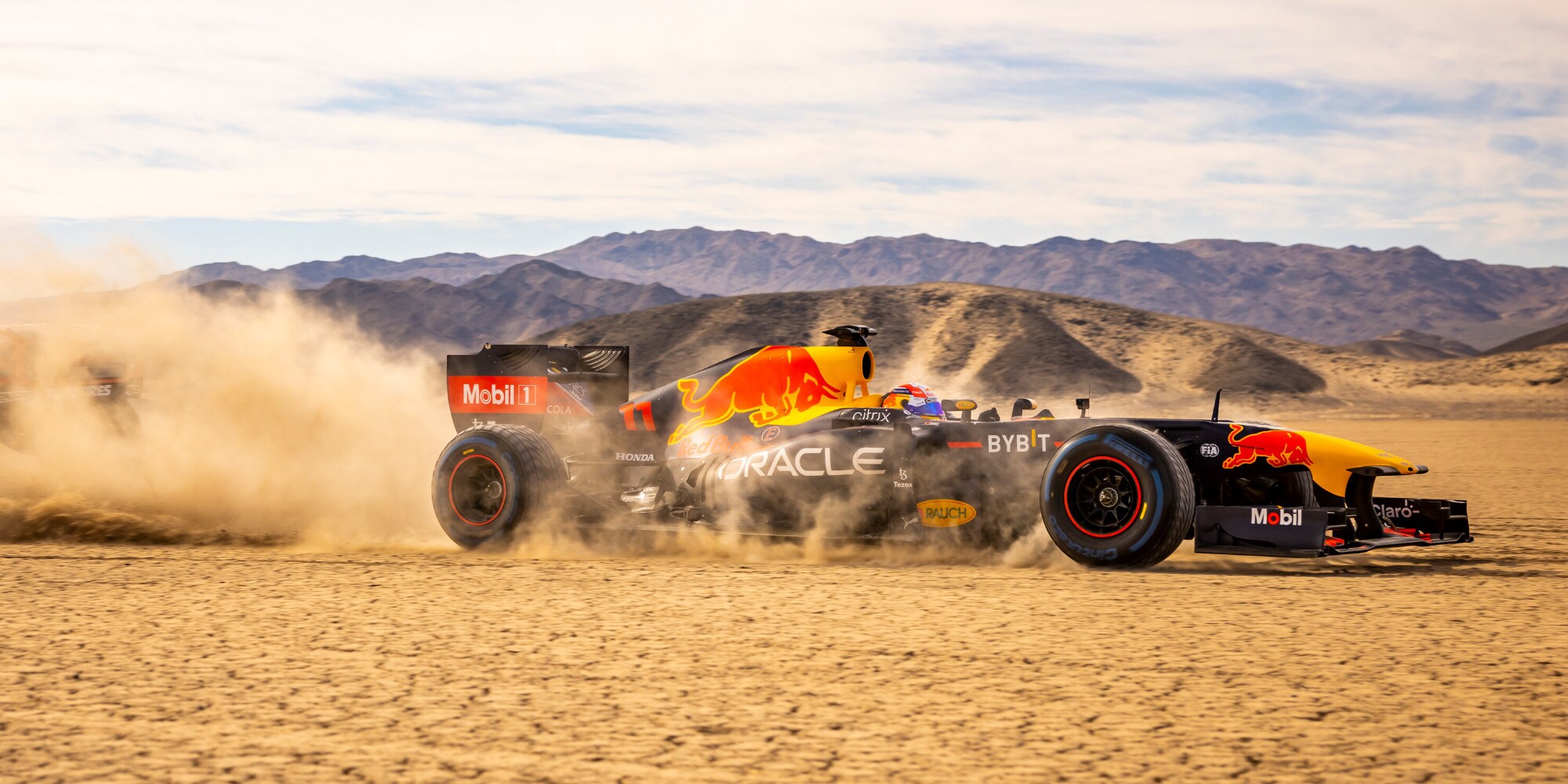 Red Bull, sfida in off-road a Las Vegas con Perez e la RB7