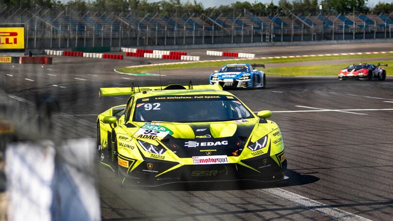 DTM, Lamborghini al top al Lausitzring: Bortolotti sale in testa