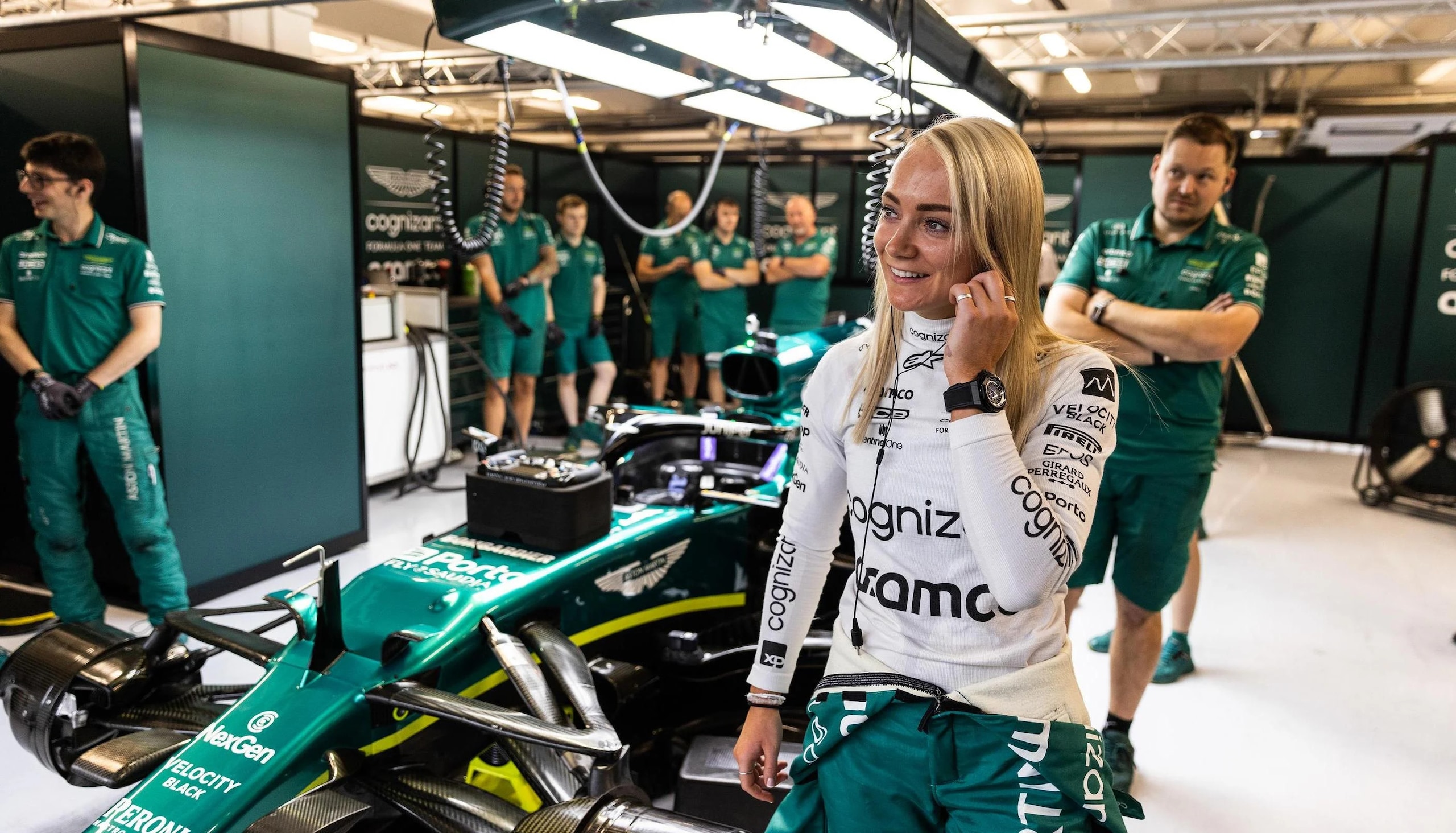 Aston Martin, il test in Ungheria con Jessica Hawkins