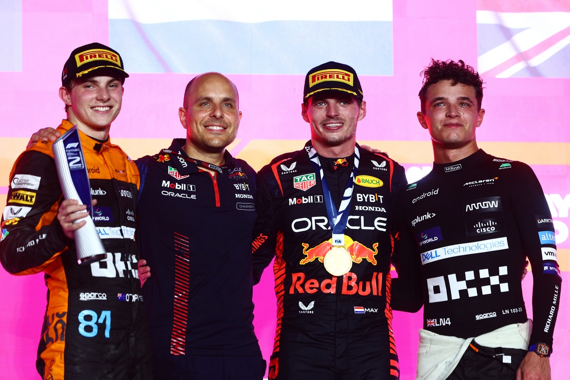 GP Qatar: Verstappen stravince davanti le McLaren. Leclerc 5° e Sainz ritirato