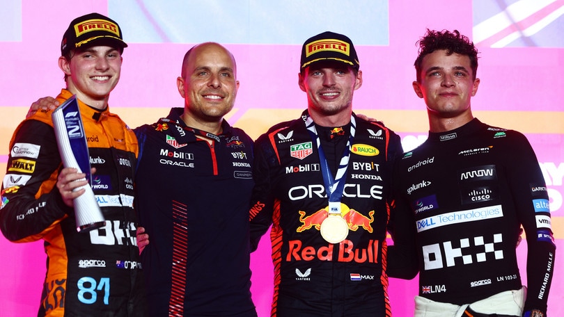 GP Qatar: Verstappen stravince davanti le McLaren. Leclerc 5° e Sainz ritirato