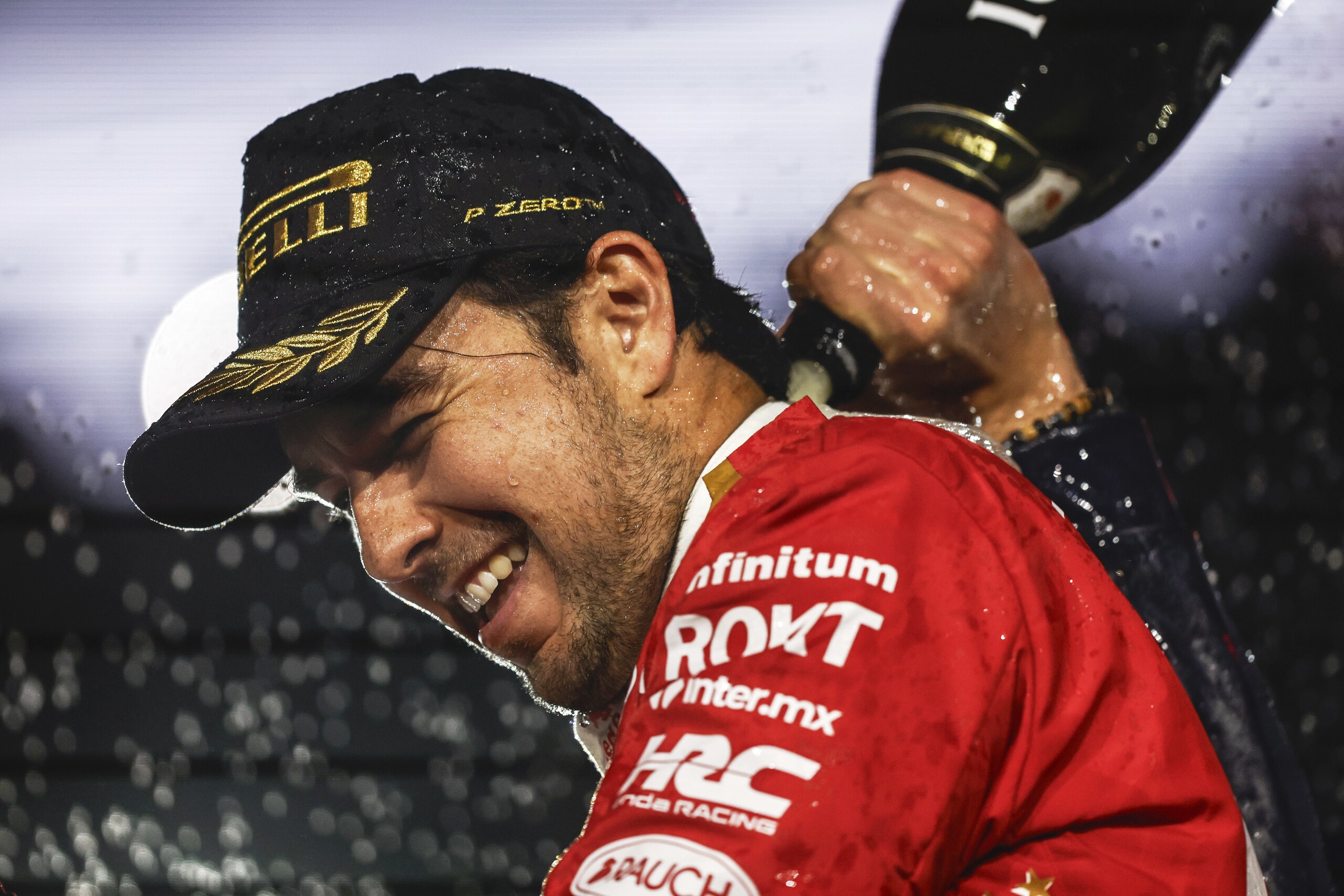 Perez: "Mi sono trovato Leclerc, complimenti a Charles per il sorpasso"