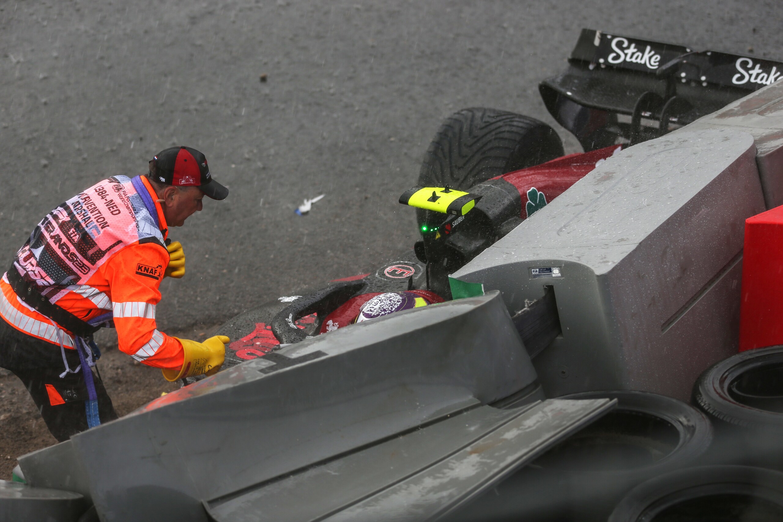 Da Leclerc a Hamilton: i 10 incidenti più clamorosi della Formula 1 nel 2023