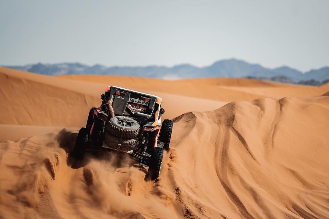 Dakar 2023, c'è anche Lauda Jr: livrea omaggio alla F1 di papà Niki
