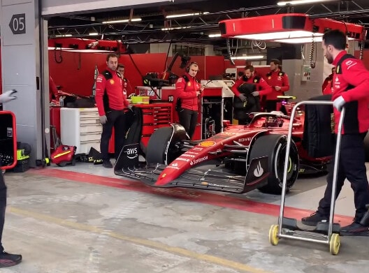 Leclerc, il debutto di Arthur sulla Ferrari