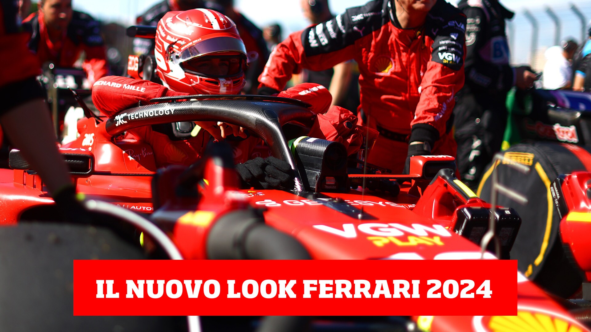 Ferrari 2024: svelate le nuove tute di Leclerc e Sainz