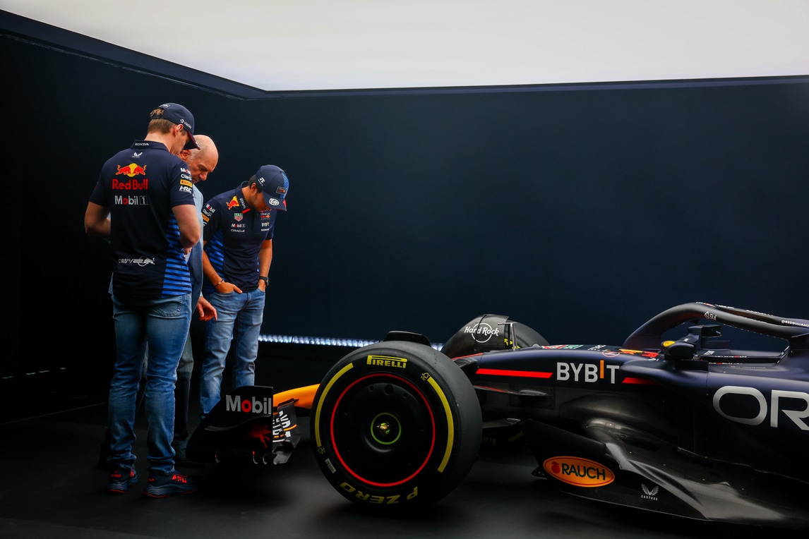 Red Bull RB20, Newey: "Dominio RB19 uno shock, ma mai fermarsi"