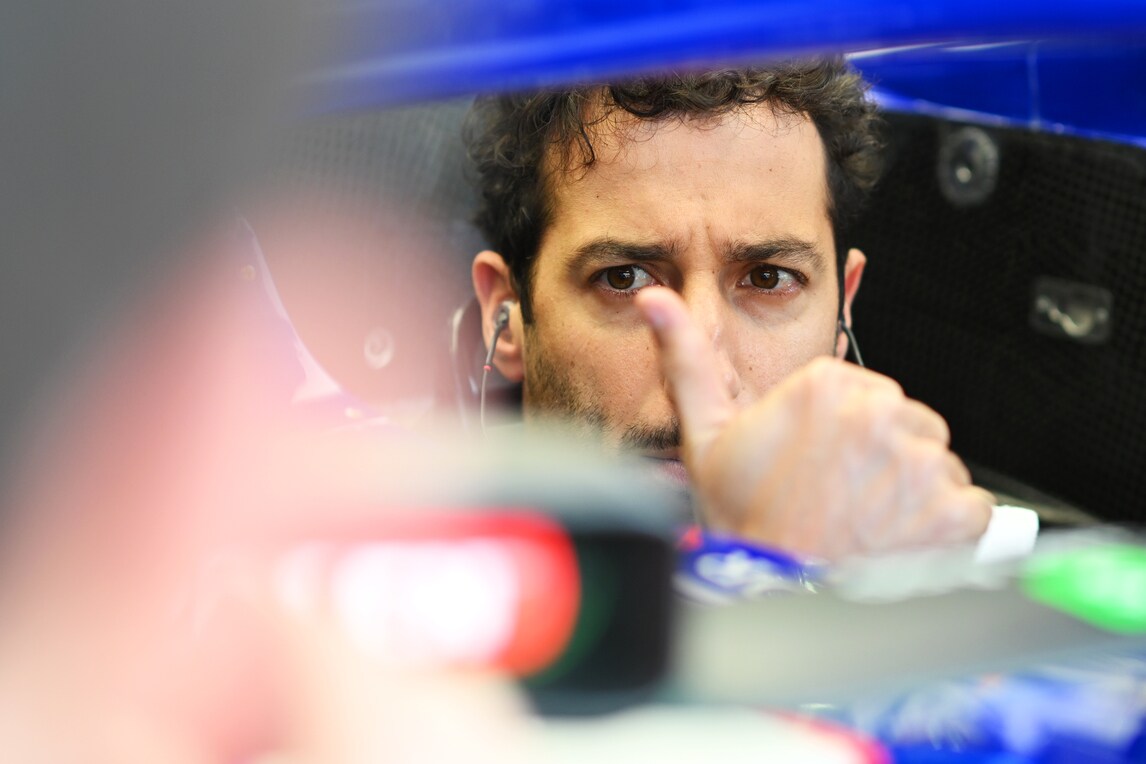 F1 GP Bahrain: Ricciardo è primo davanti alle McLaren nelle prove libere 1