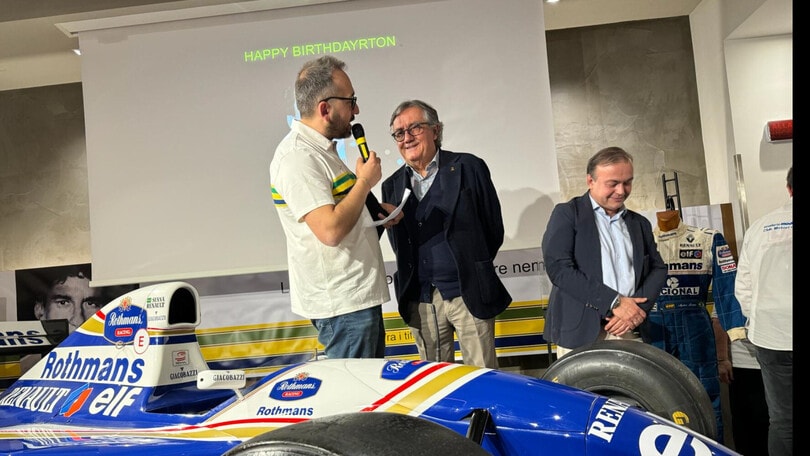 In trecento per onorare Ayrton