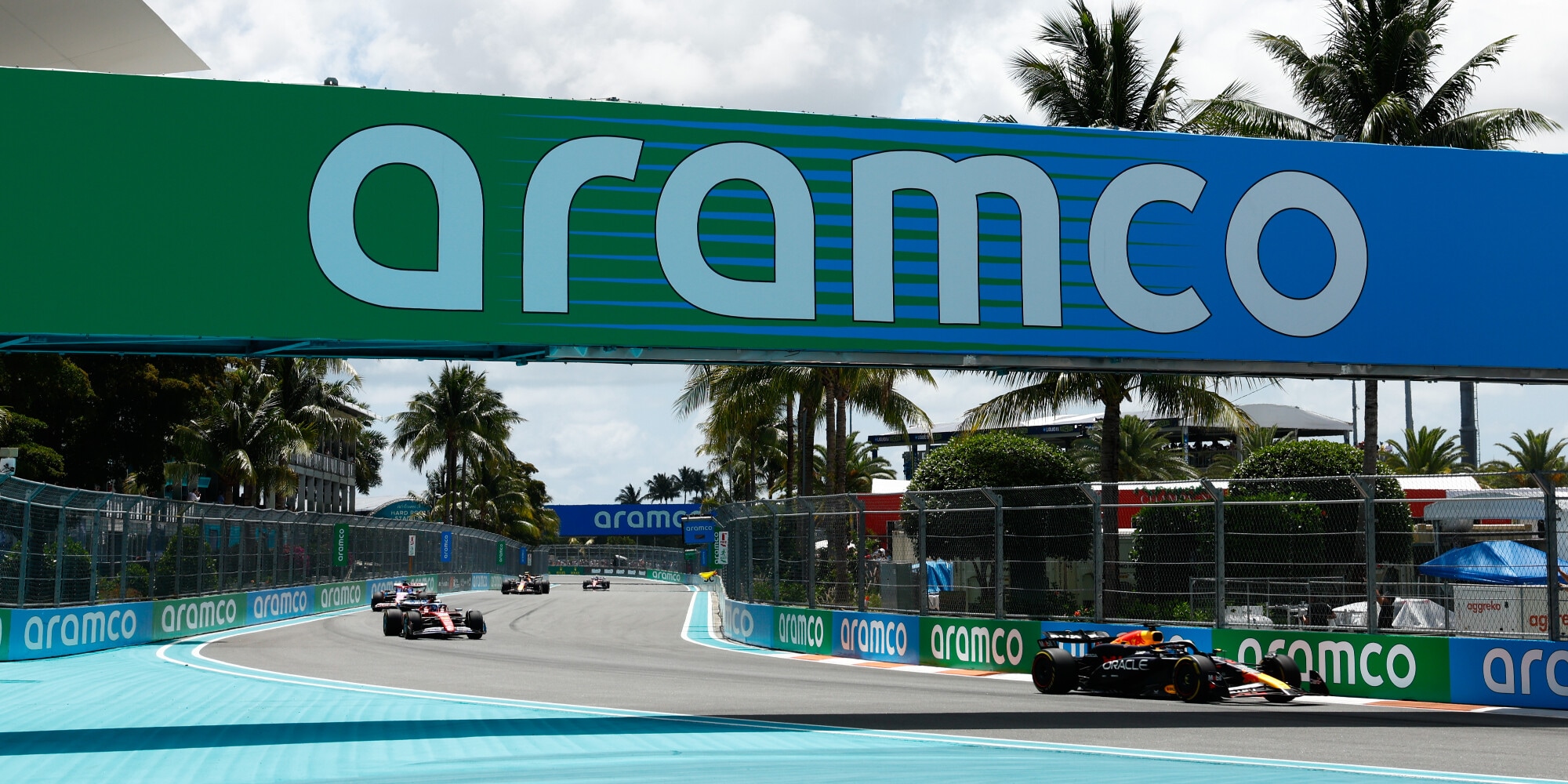 GP Miami: Verstappen poleman davanti a Leclerc e Sainz