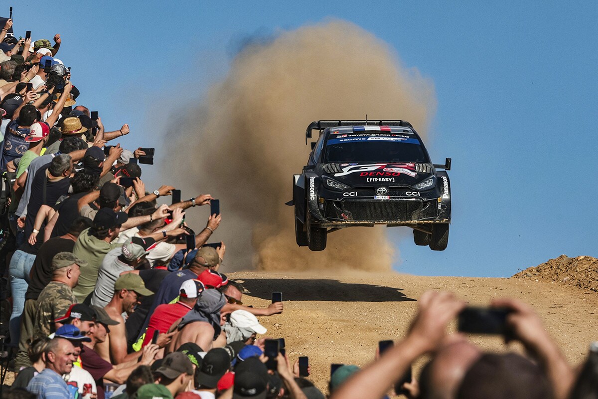 WRC, Rally di Portogallo: Ogier si porta a casa i primi 18 punti