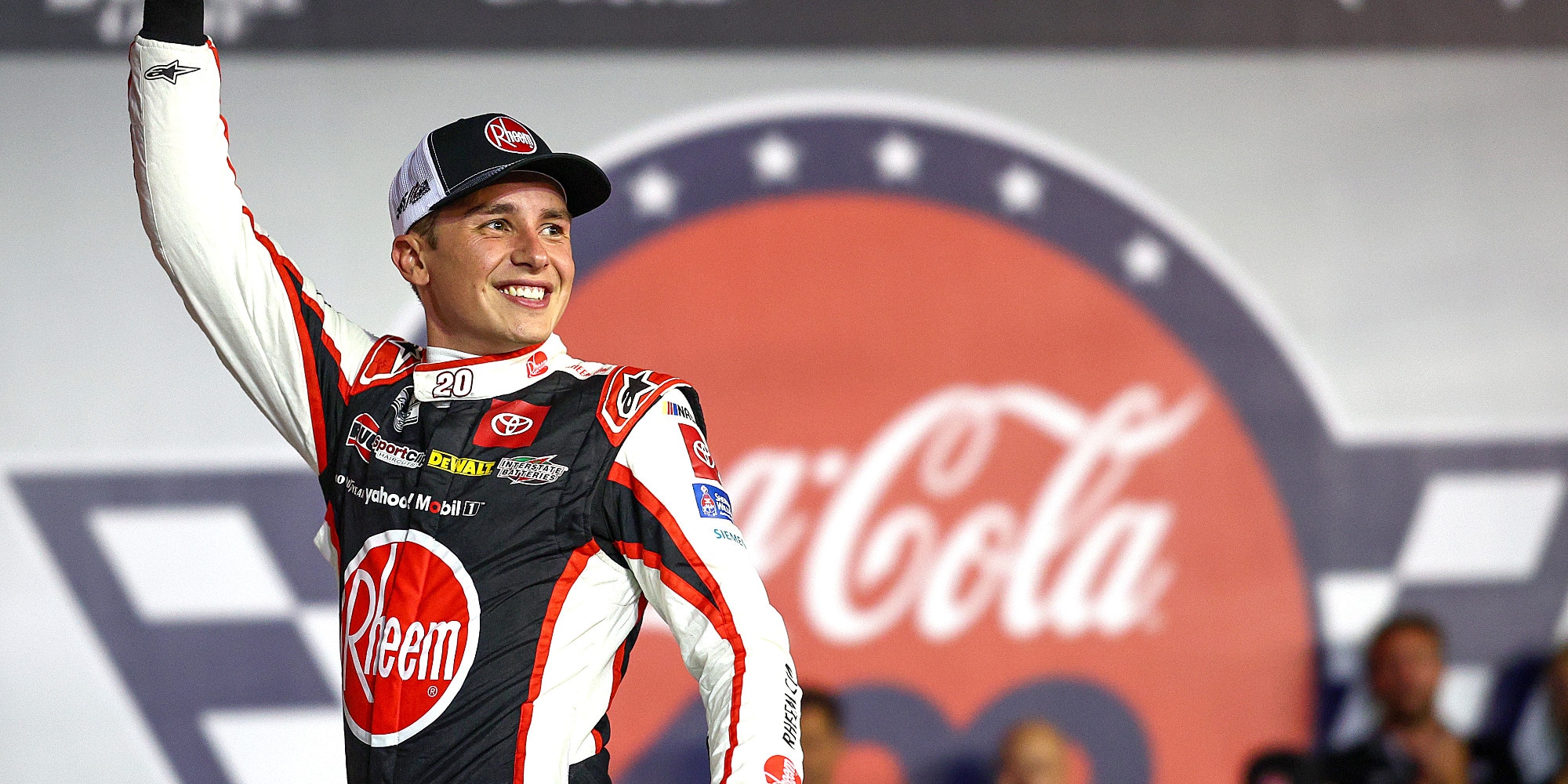 NASCAR: Bell emerge dalla pioggia di Charlotte