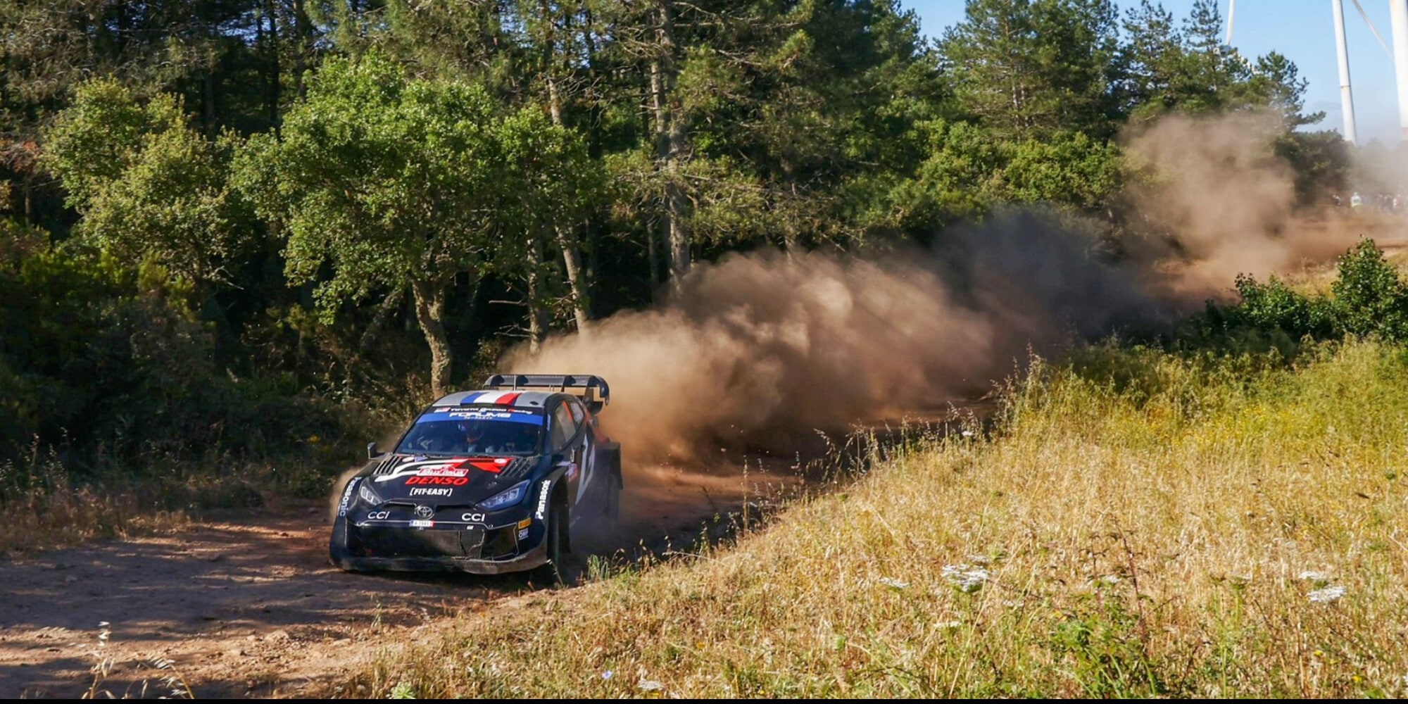 Ogier conquista i primi 18 punti in Sardegna