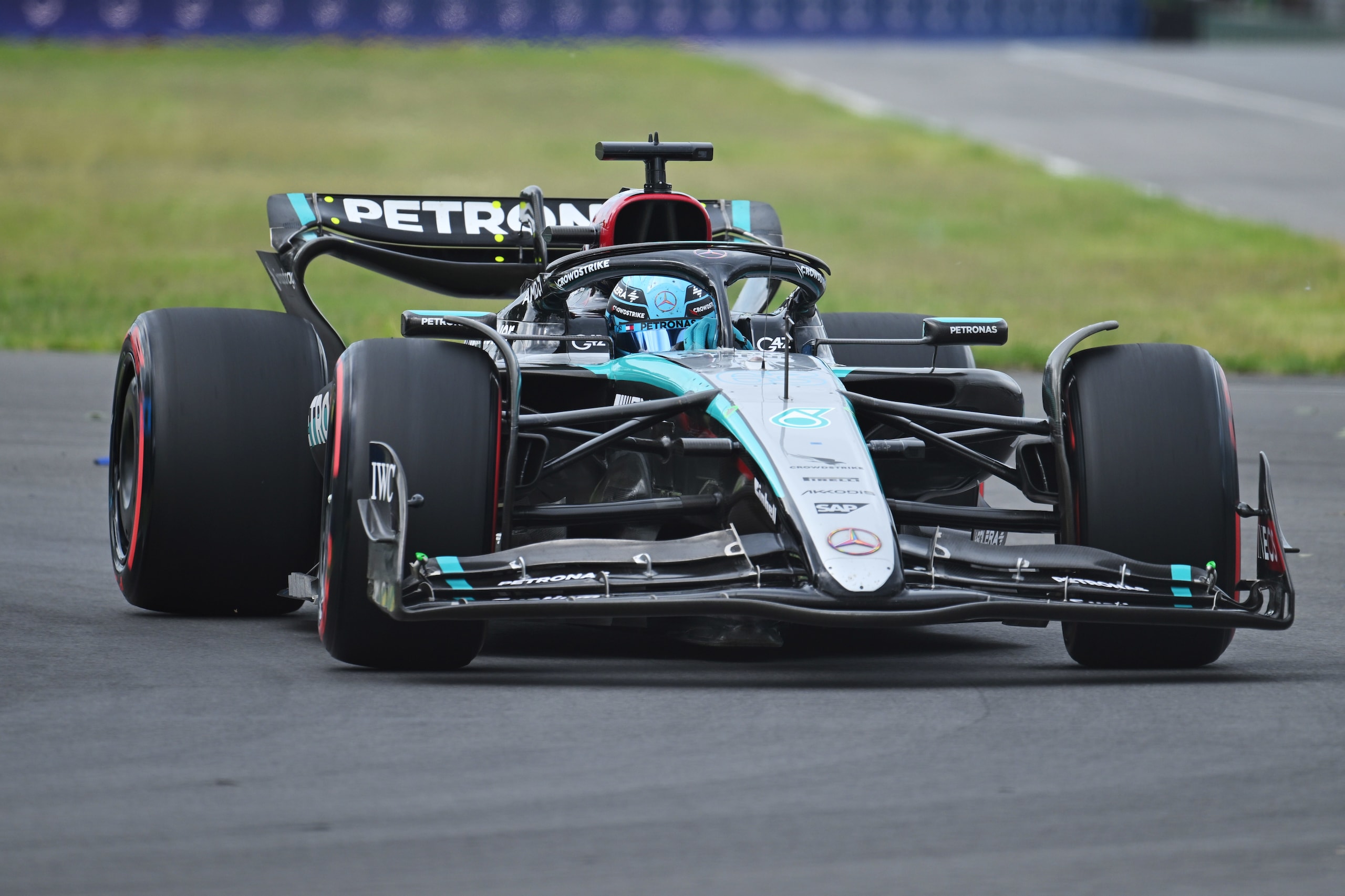 GP Canada: Russell in pole con lo stesso tempo di Verstappen! Delusione Ferrari