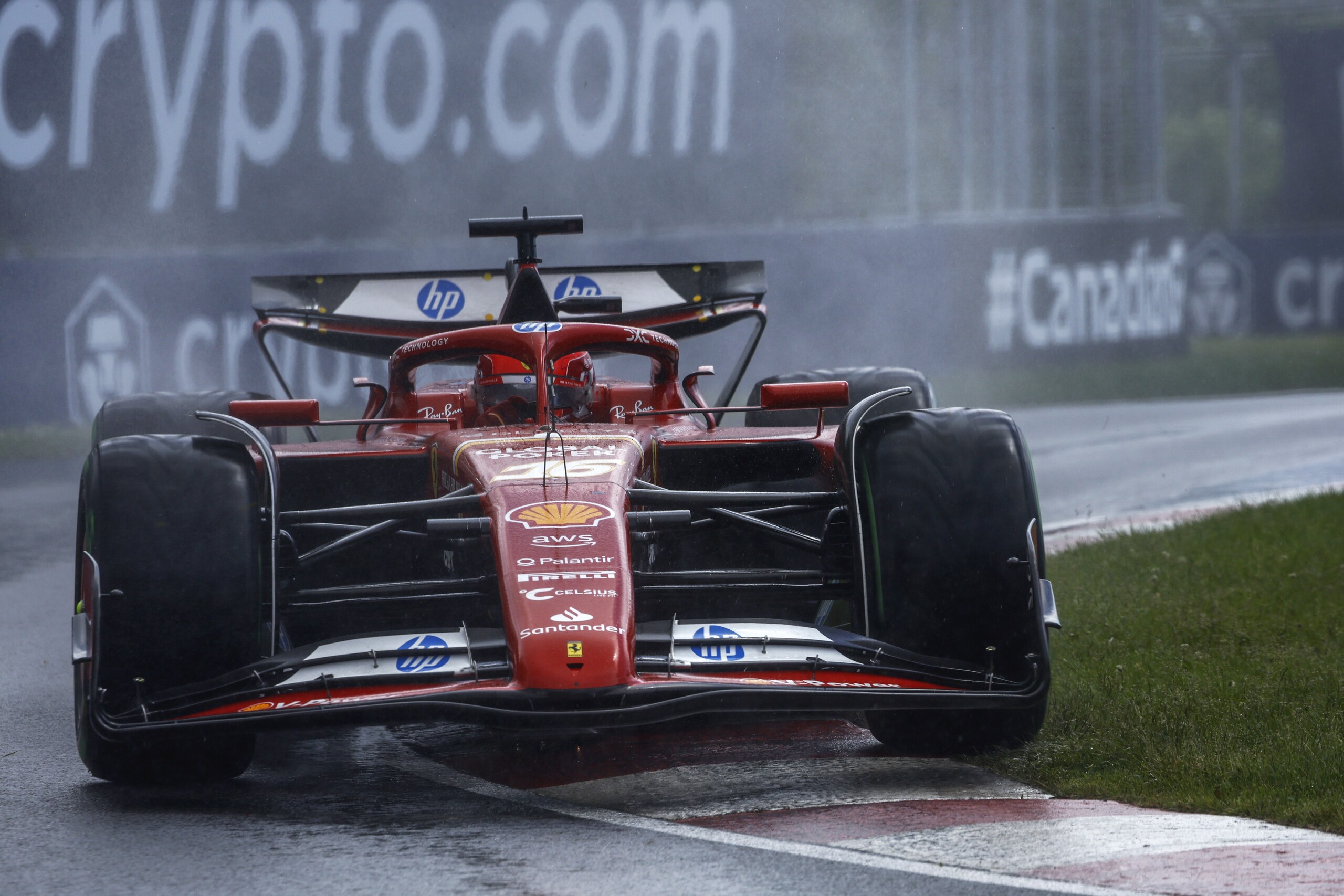 Ferrari, domenica nera a Montreal: doppio ritiro per Leclerc e Sainz