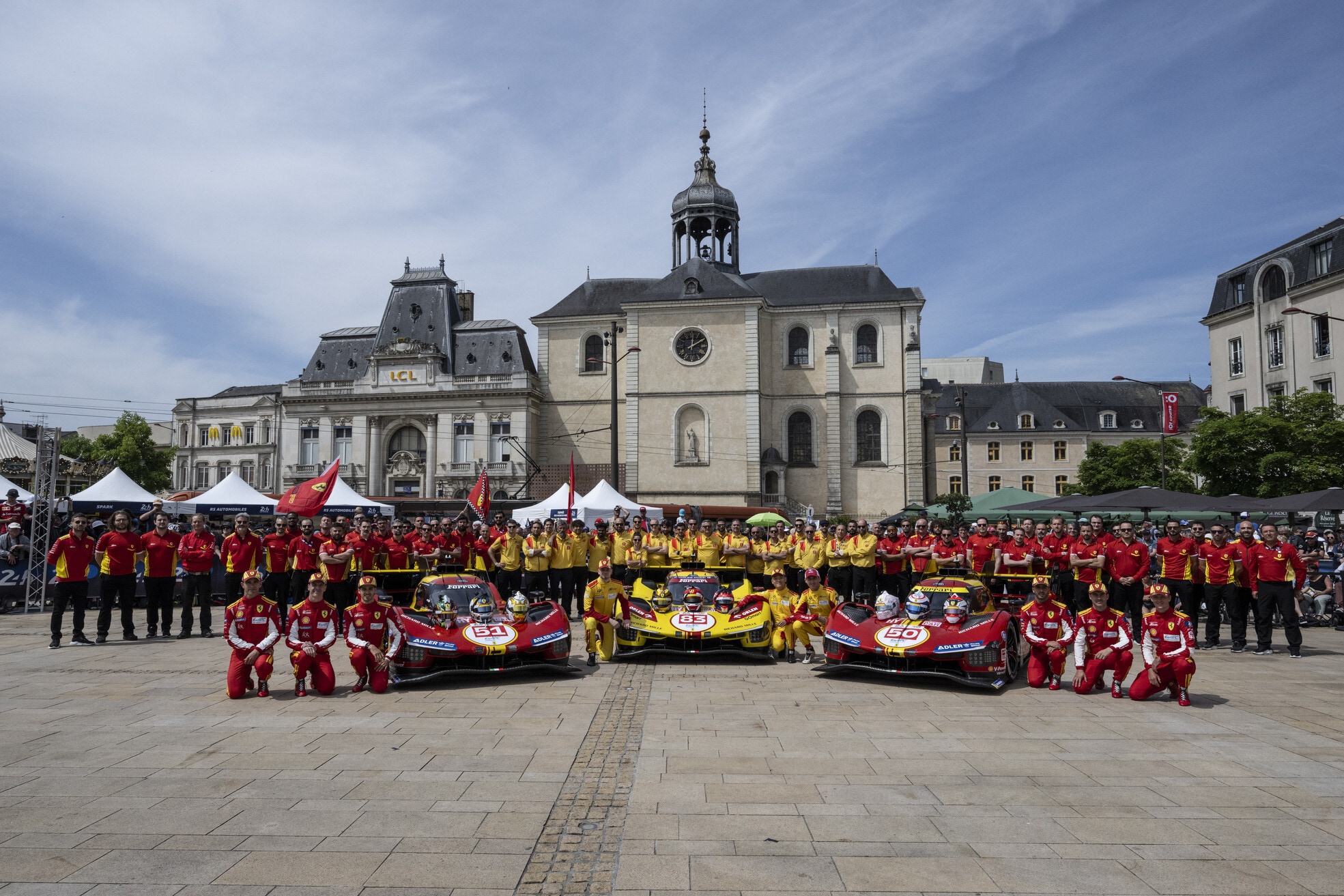 Ferrari, aspettando Le Mans: il pesage e il test day della 499P