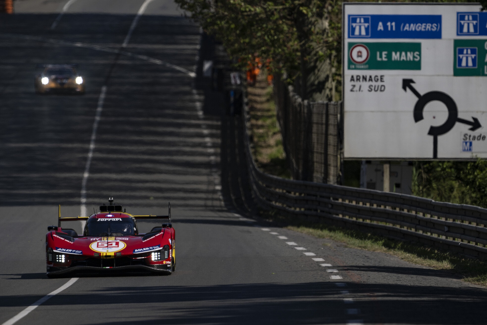 Ferrari, aspettando Le Mans: il pesage e il test day della 499P