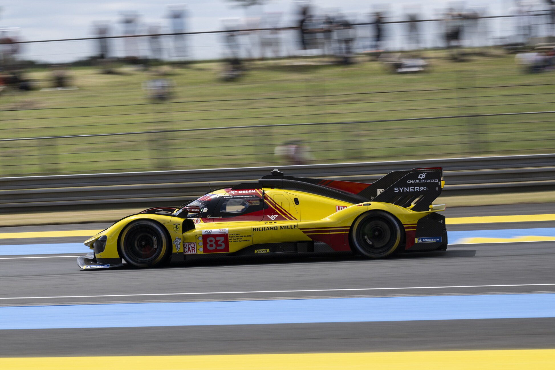Ferrari, aspettando Le Mans: il pesage e il test day della 499P