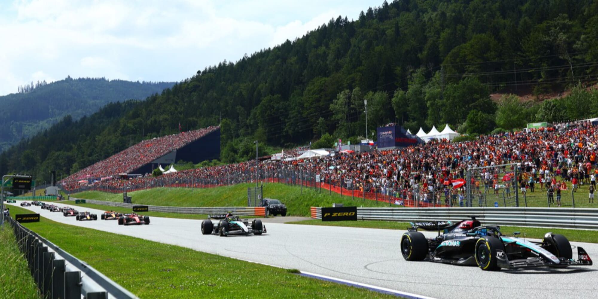 GP Austria: vince Russell ma Sainz è 3°, sportellate tra Vertsappen e Norris