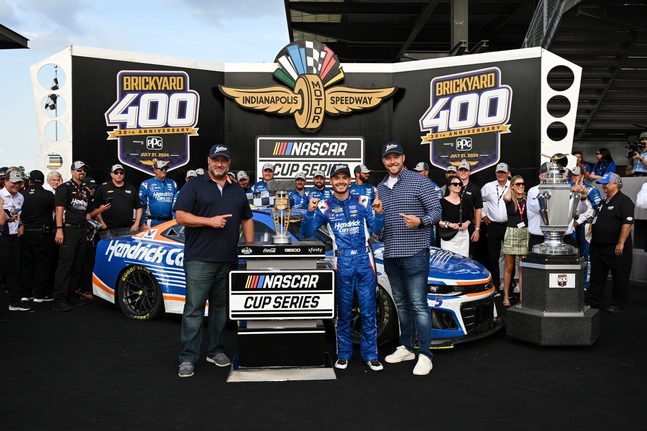 NASCAR: Larson si prende la rivincita a Indy